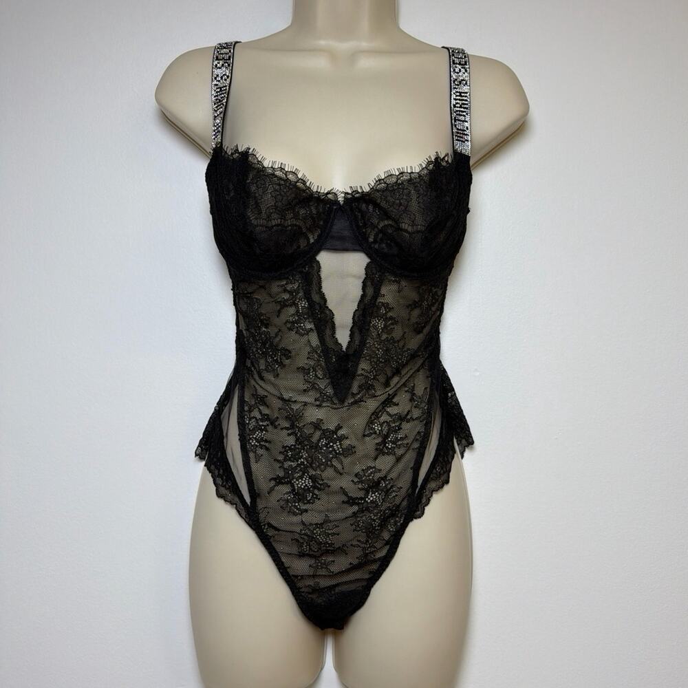 Victoria's Secret NWT Black Lace Script Rhinestone Shine Strap Bodysuit Size M